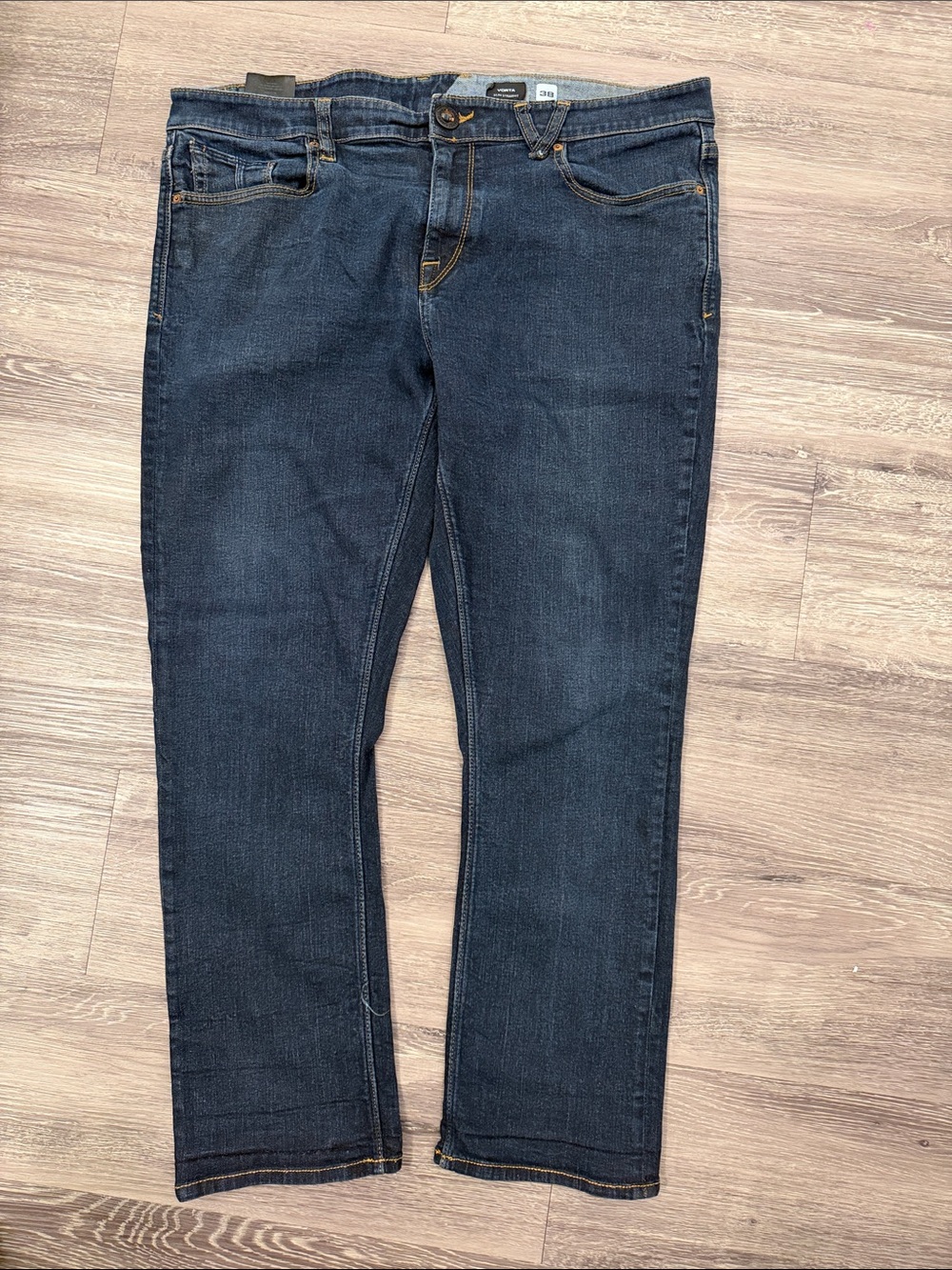Volcom men’s jeans!